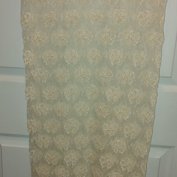 BRIDAL ALENCON LACE FOR WEDDING ATTIRE OR CRAFTING 30"W x 39"L IVORY NEW UNCUT - Picture 3 of 3